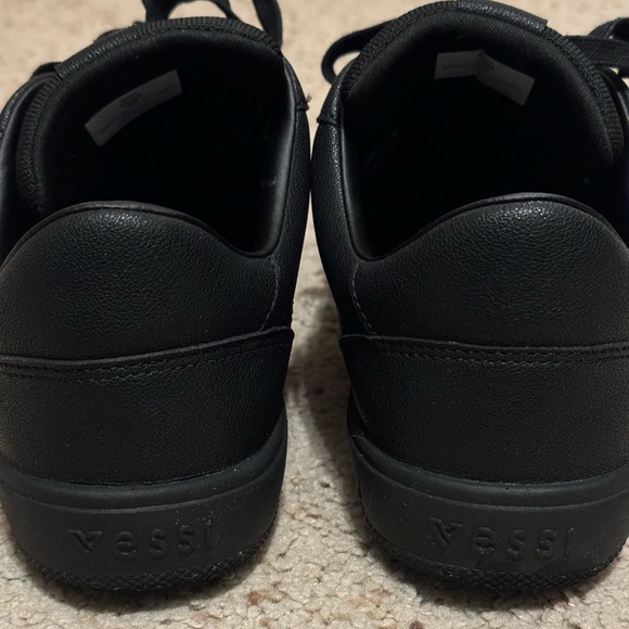 LIKE NEW! WATERPROOF Limited Edition Vessi Soho Sneaker - Picture 6 of 9